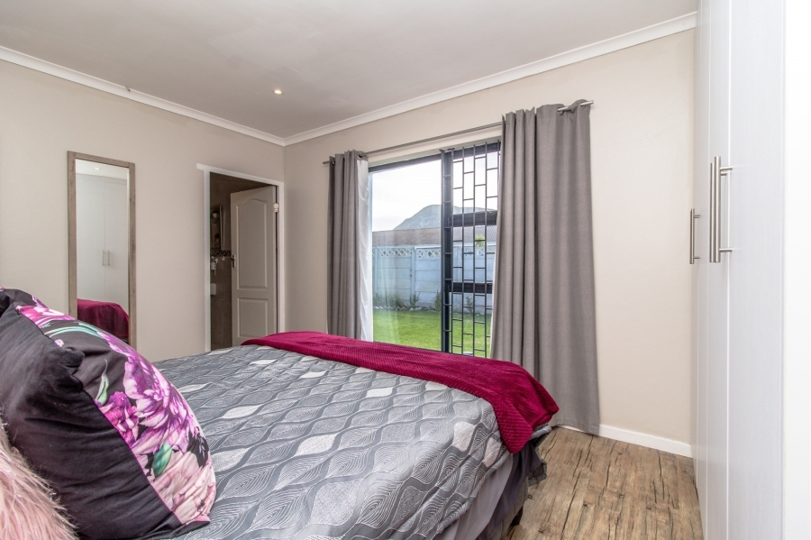3 Bedroom Property for Sale in Franskraal Western Cape